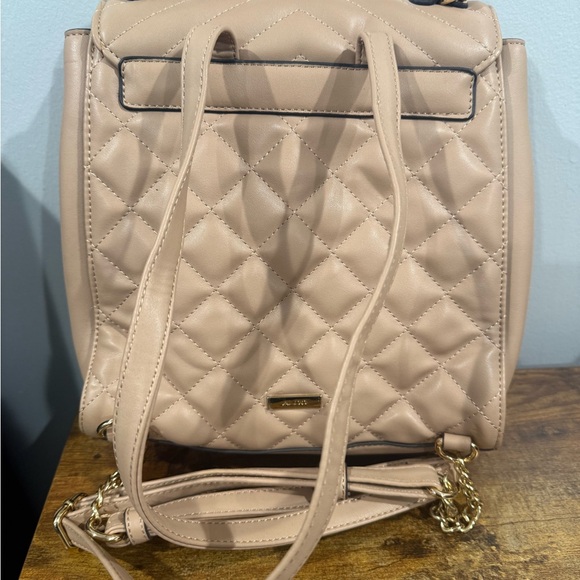 ALDO ✨ backpack - Picture 2 of 5
